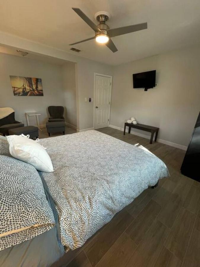 Family House In St Petersburg Apartment เซนต์ปีเตอร์สเบิร์ก ภายนอก รูปภาพ