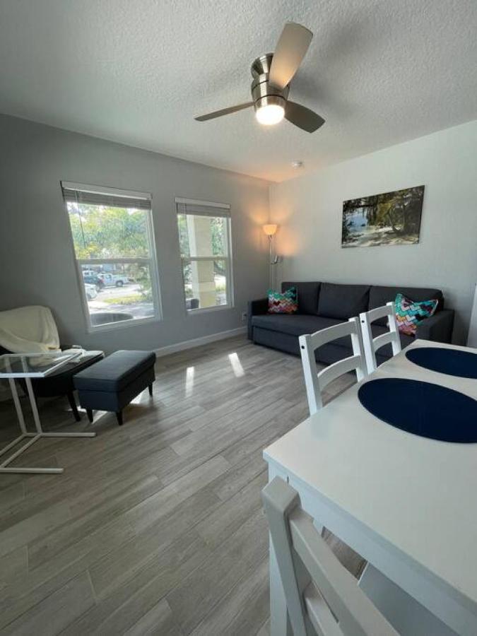 Family House In St Petersburg Apartment เซนต์ปีเตอร์สเบิร์ก ภายนอก รูปภาพ